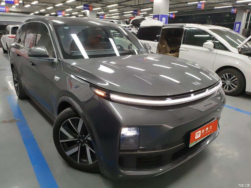 Li Auto L8