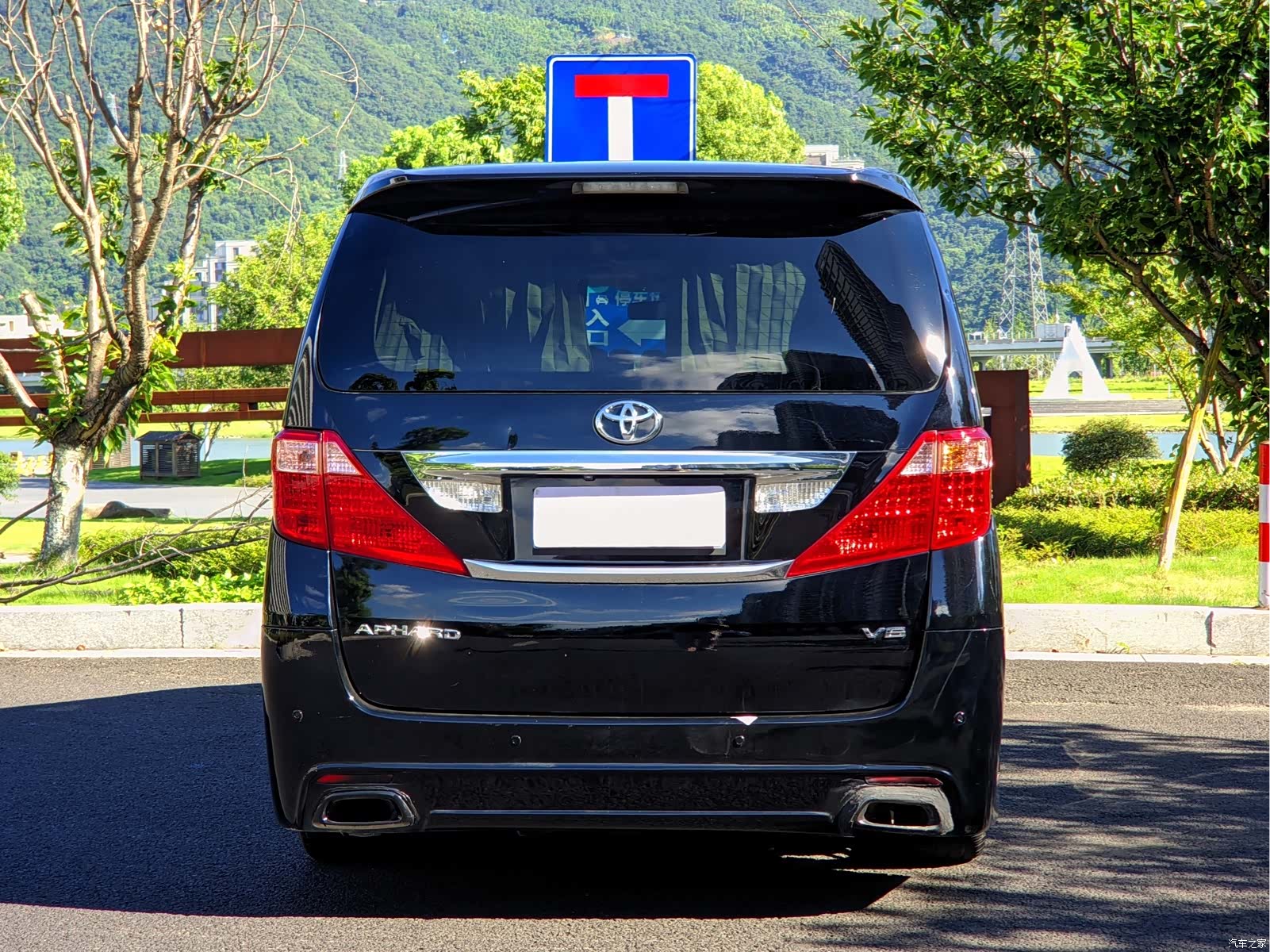 Toyota Alphard, 2011 14