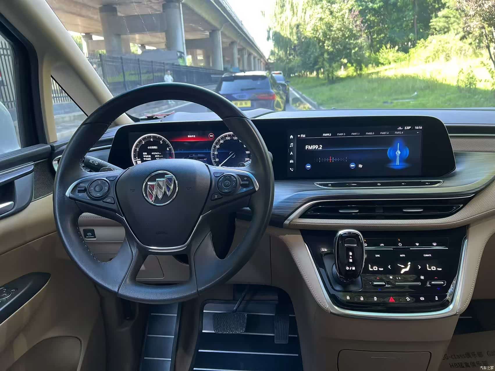 Buick GL8, 2021 11