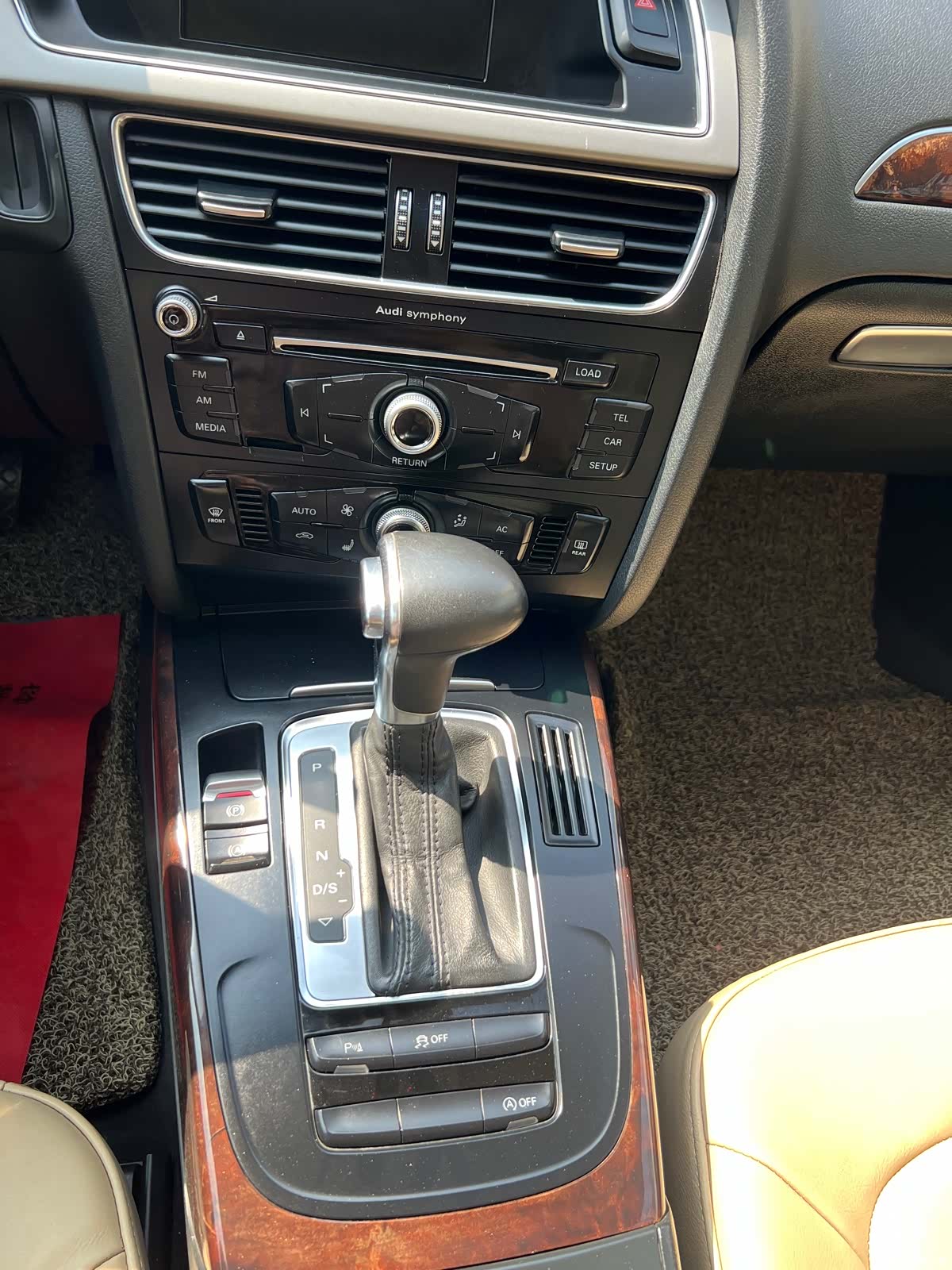 Audi A4L, 2013 25