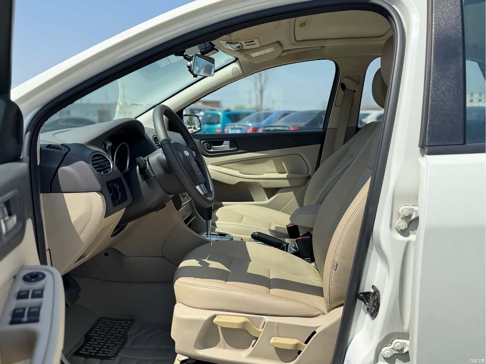 Ford Focus, 2014 22