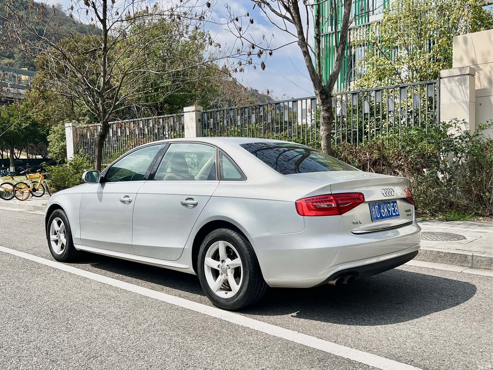 Audi A4L, 2013 4