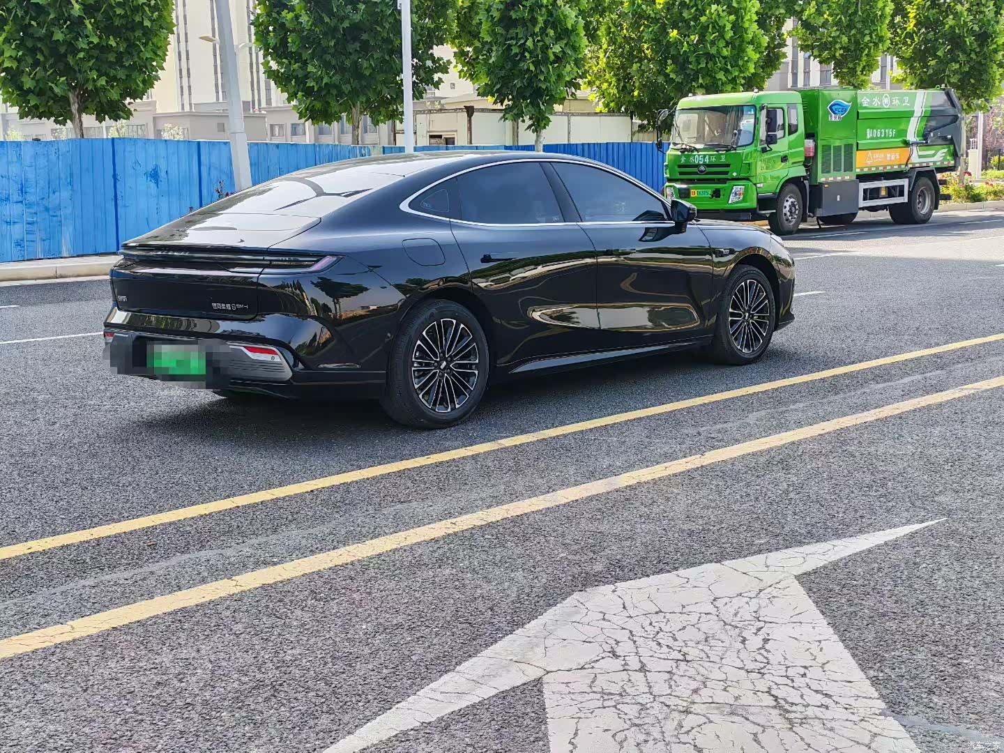 Geely 8, 2025 4
