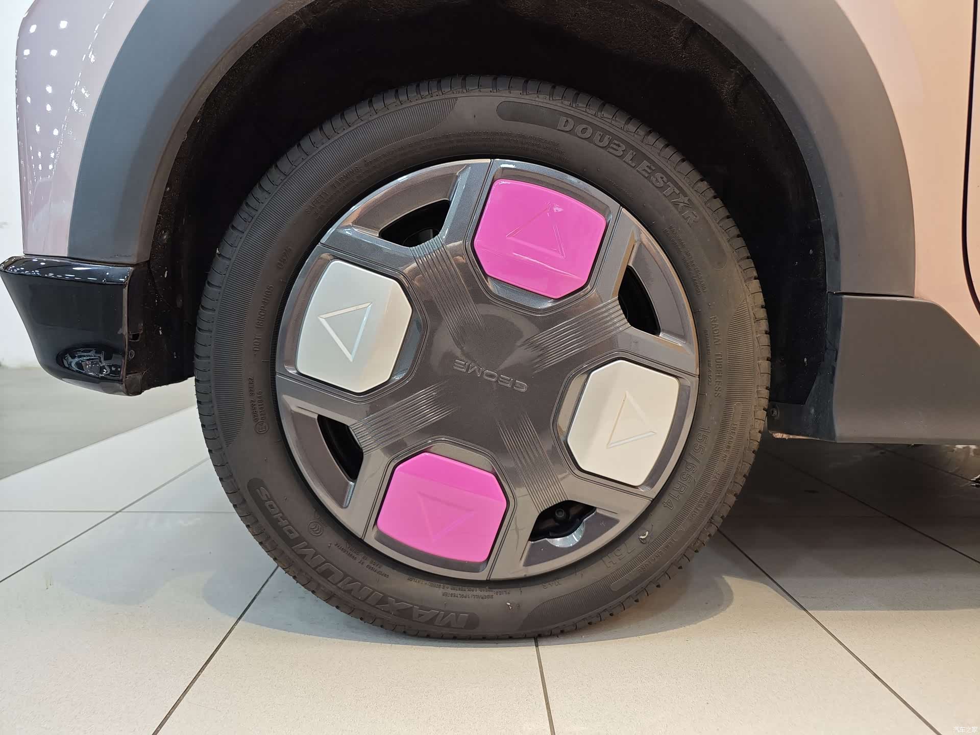 Geely Panda, 2025 28