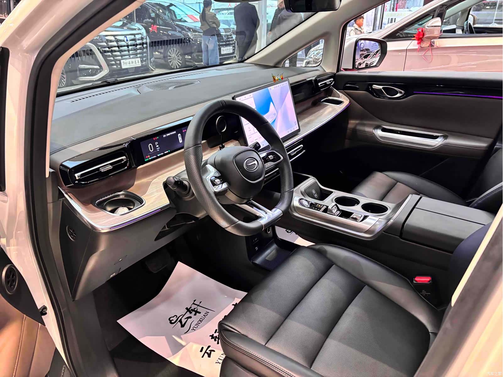 Trumpchi E8, 2024 4