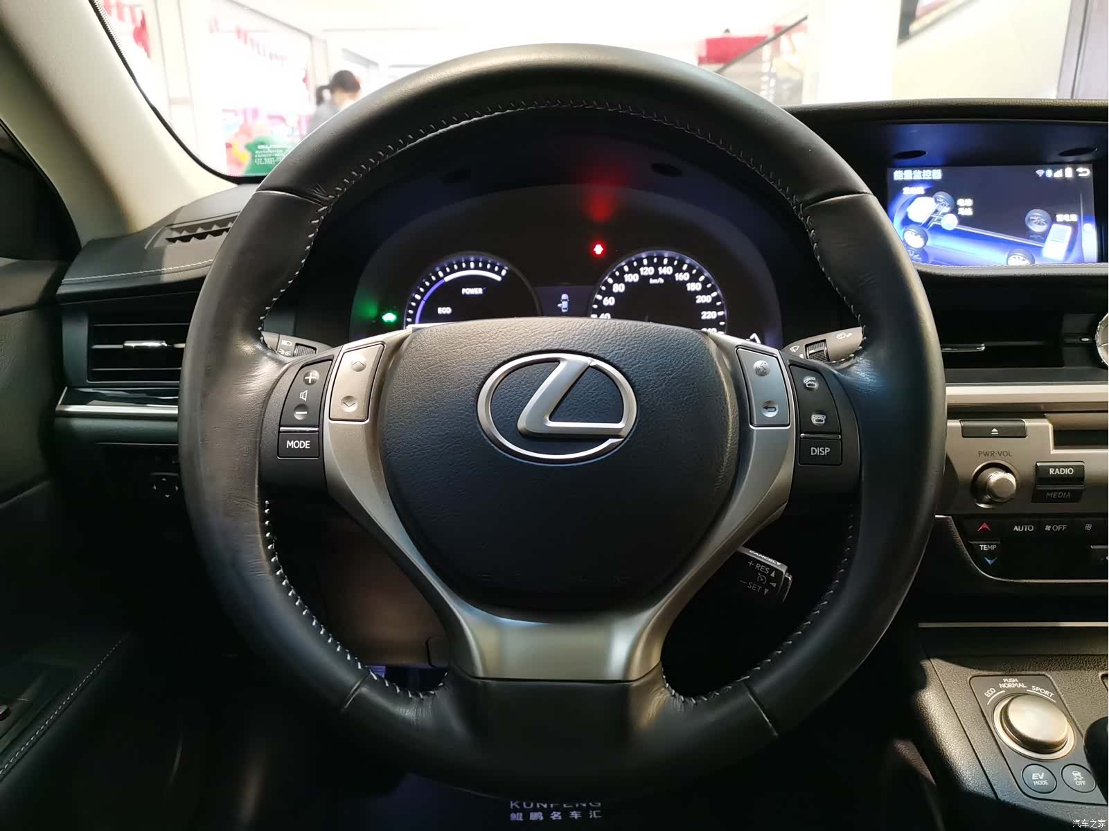 Lexus ES, 2015 10