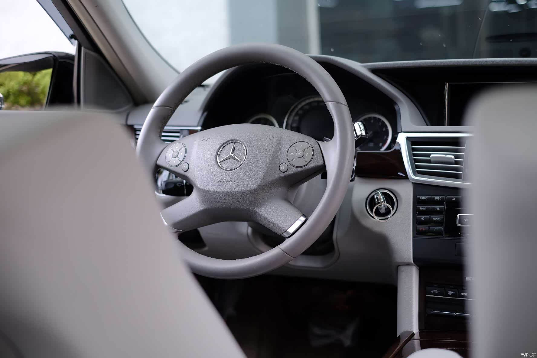Mercedes-Benz E-Class, 2012 19