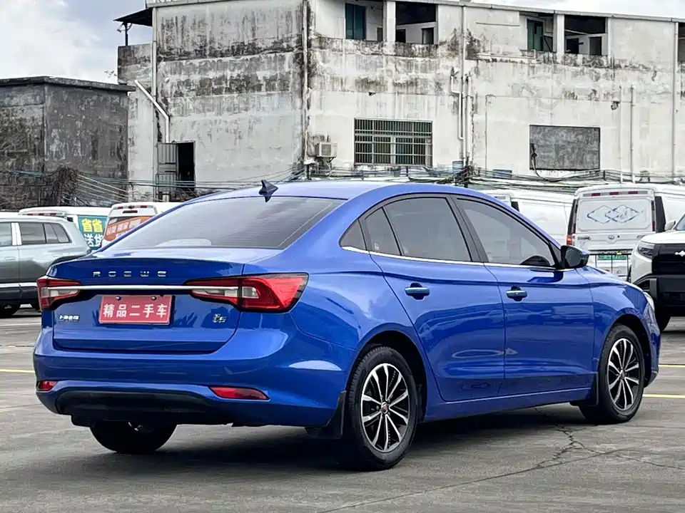 Roewe i5