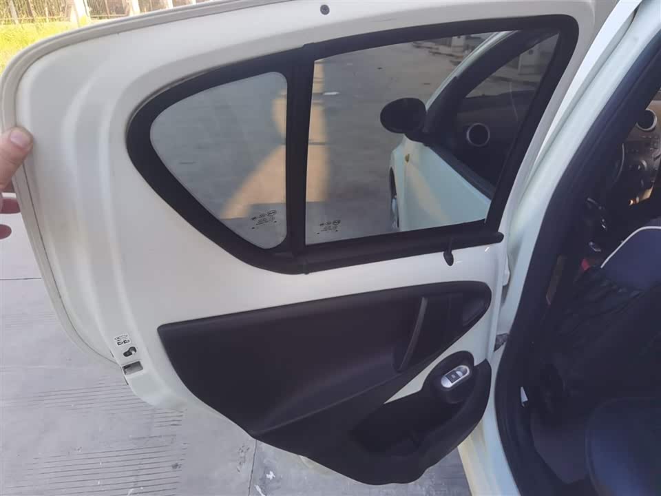 BYD F0