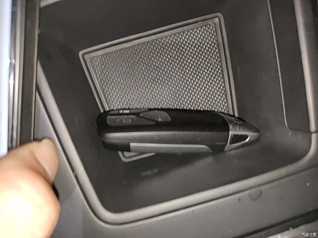 Audi A4L, 2020 9