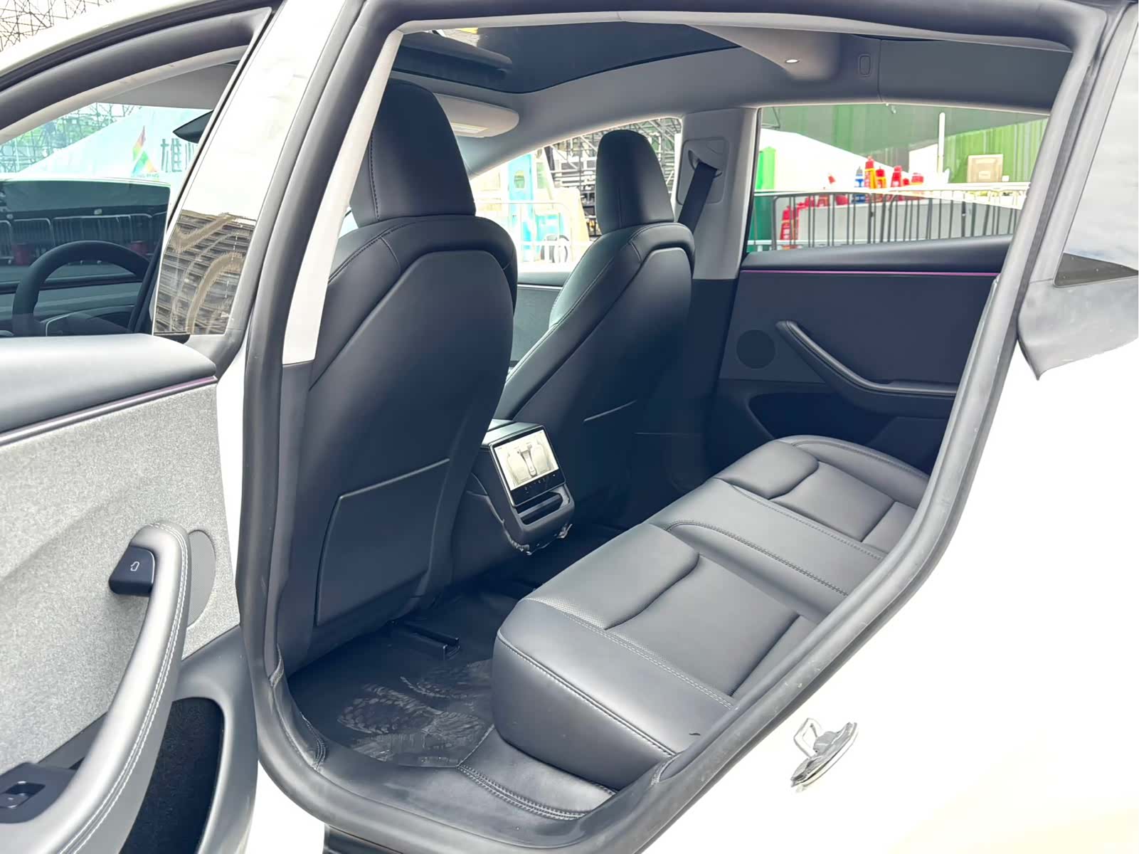Tesla Model 3, 2025 12