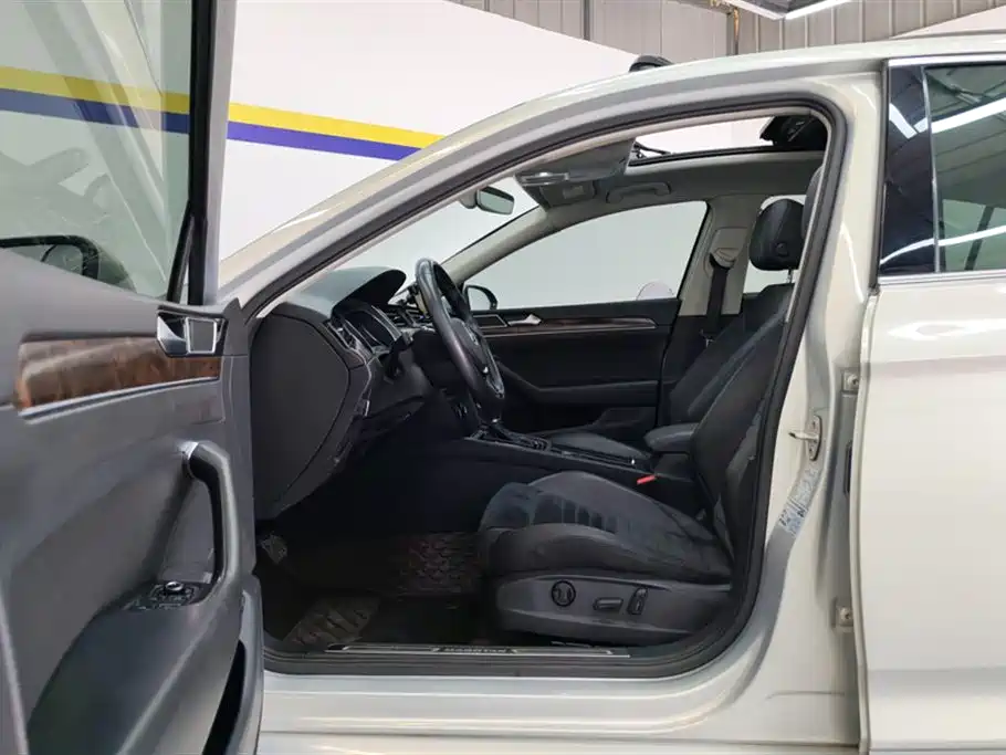 Volkswagen Magotan