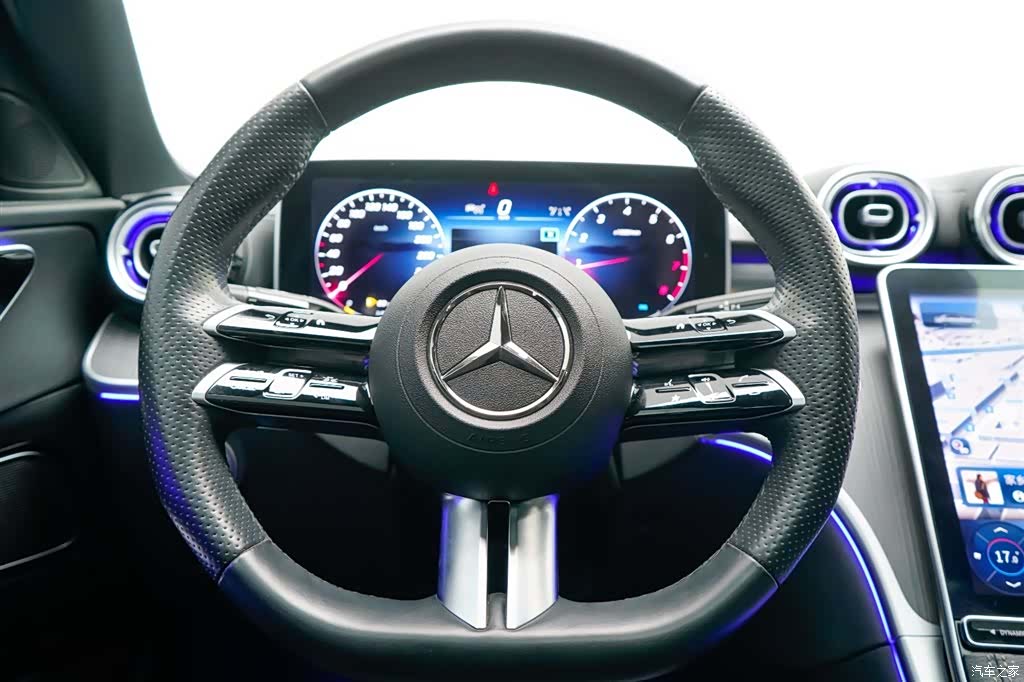 Mercedes-Benz C-Class, 2023 18