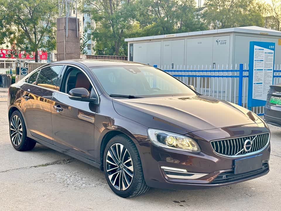 Volvo S60