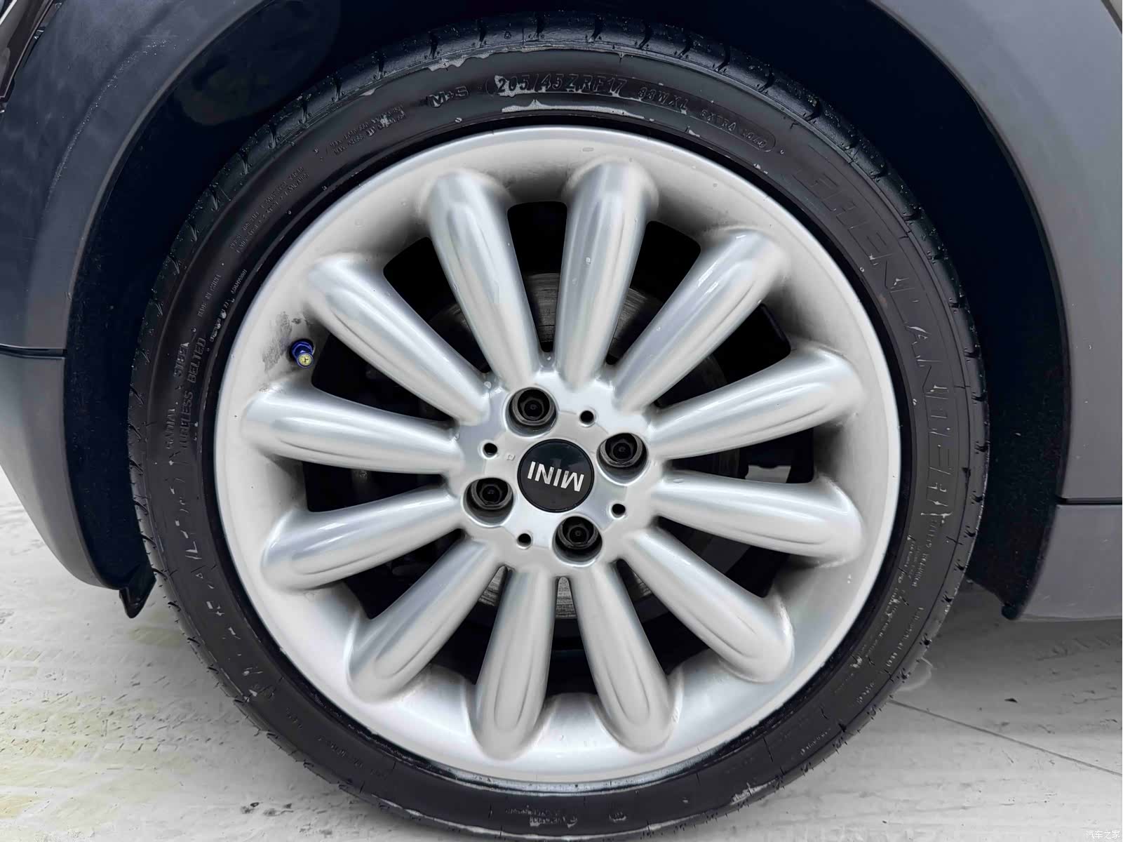 Mini Cooper, 2010 11