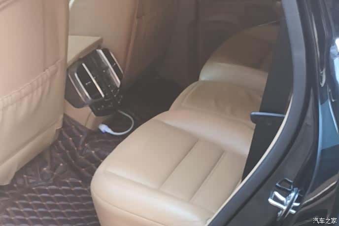 Porsche Cayenne, 2015 11