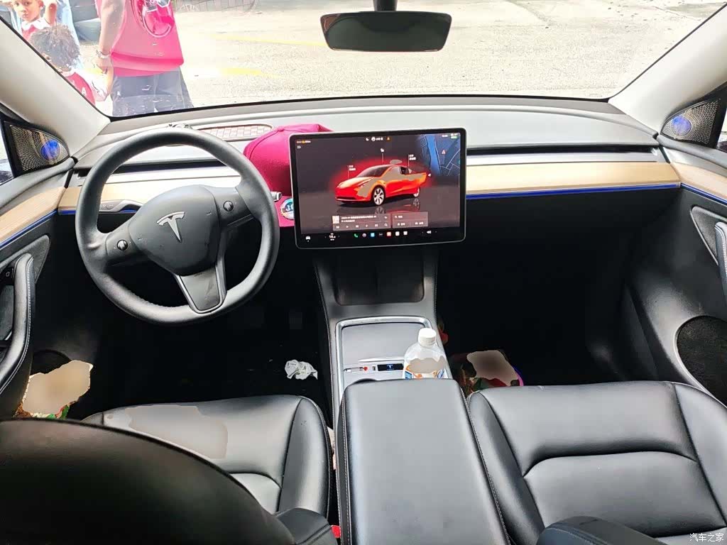 Tesla Model Y, 2023 6