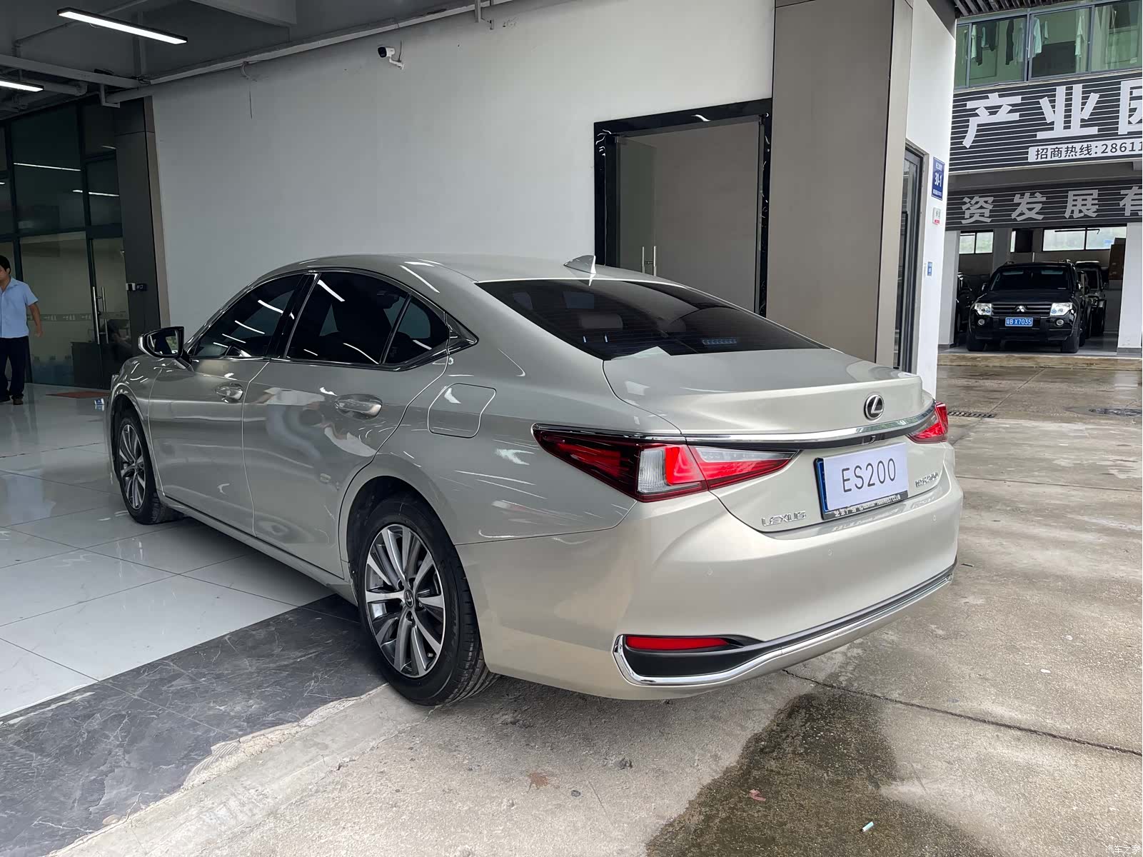 Lexus ES, 2019 7