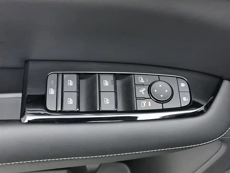 Nissan Exploring the land