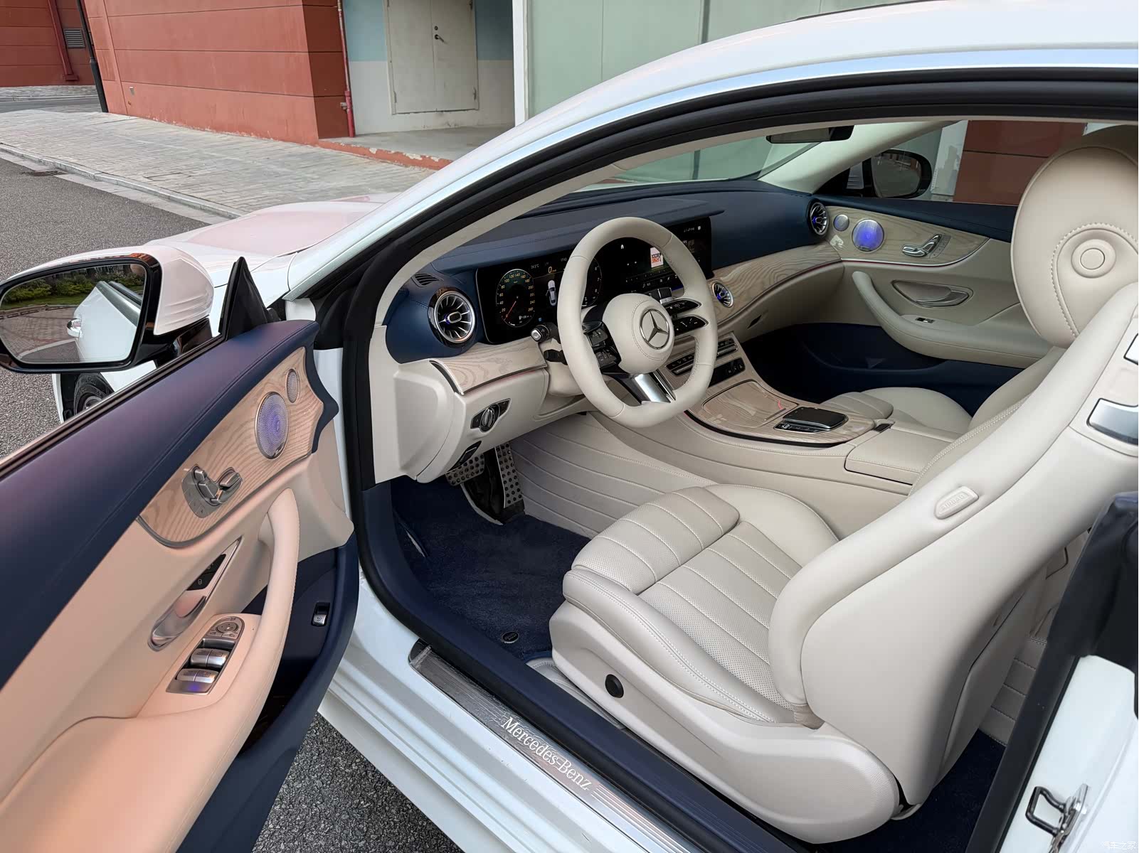 Mercedes-Benz E-Class, 2022 12