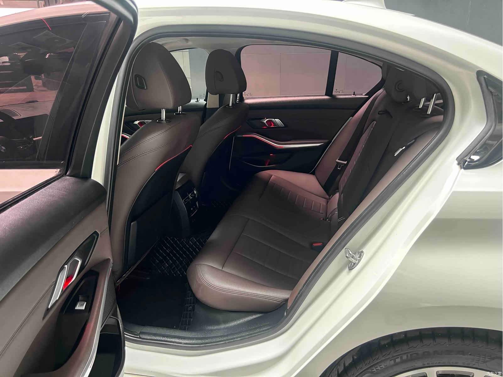 BMW 3 Series, 2020 все фото
