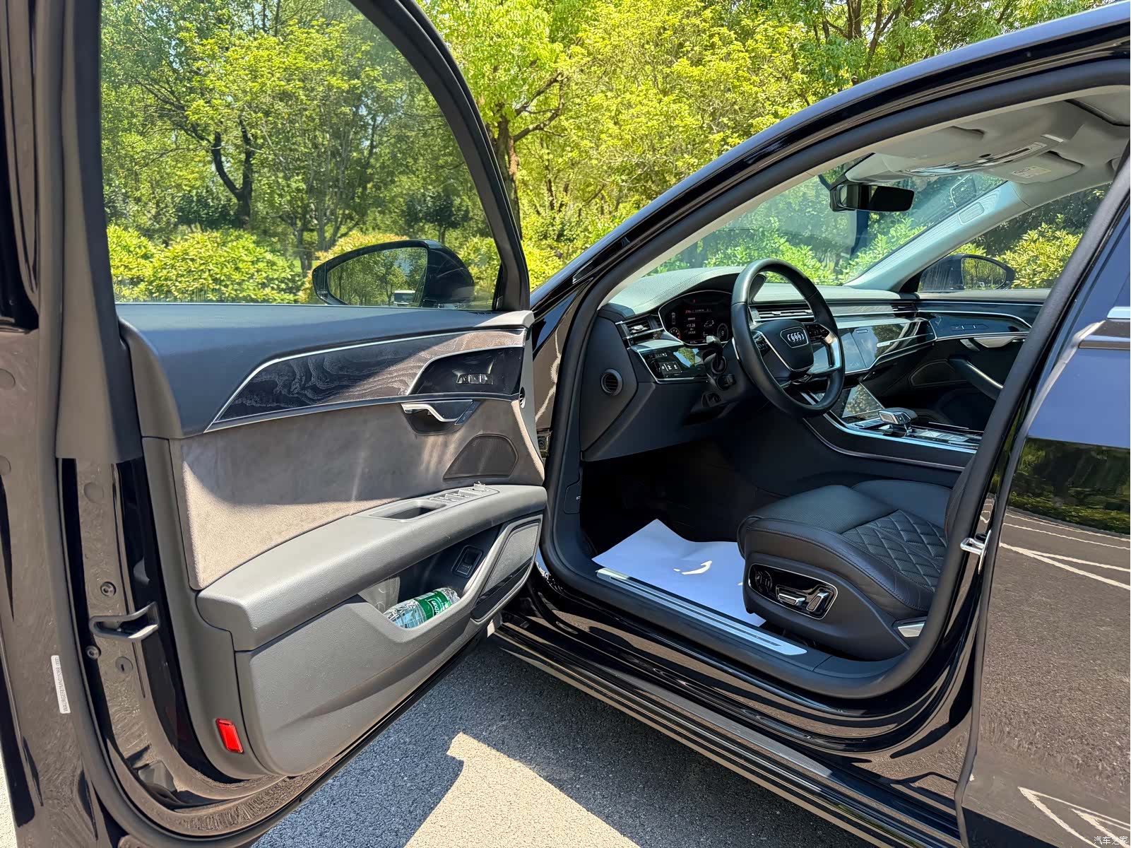 Audi A8L, 2021 21