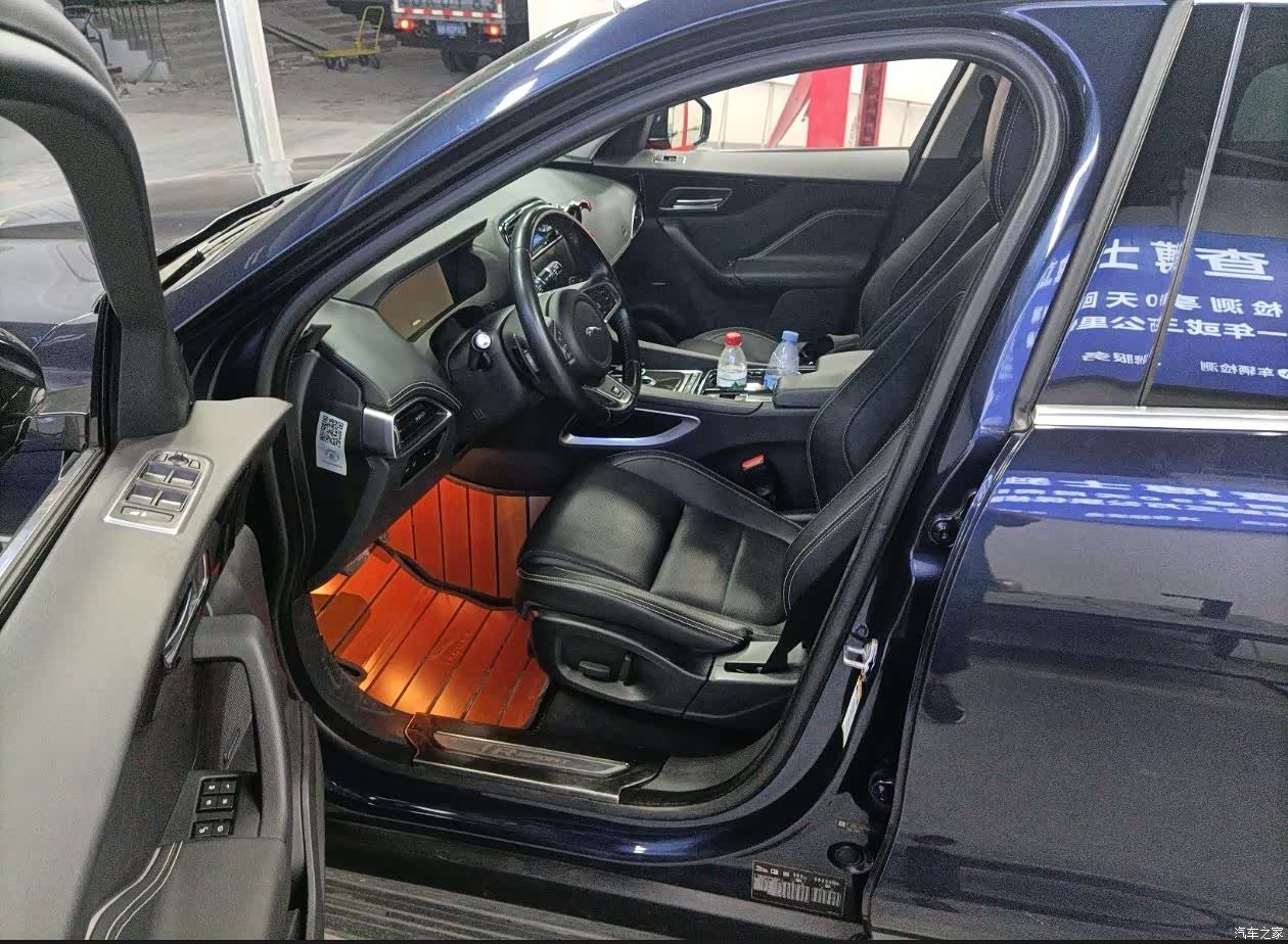 Jaguar F-PACE, 2017 3