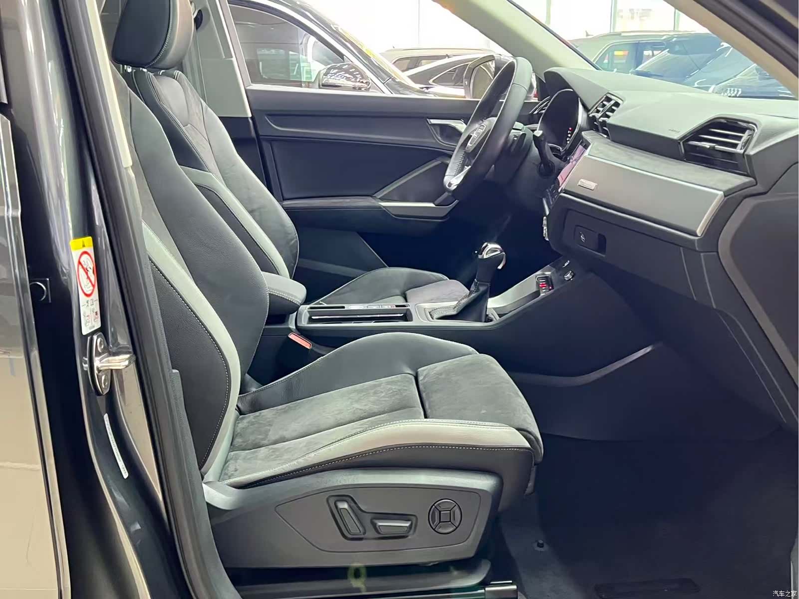 Audi Q3, 2022 18