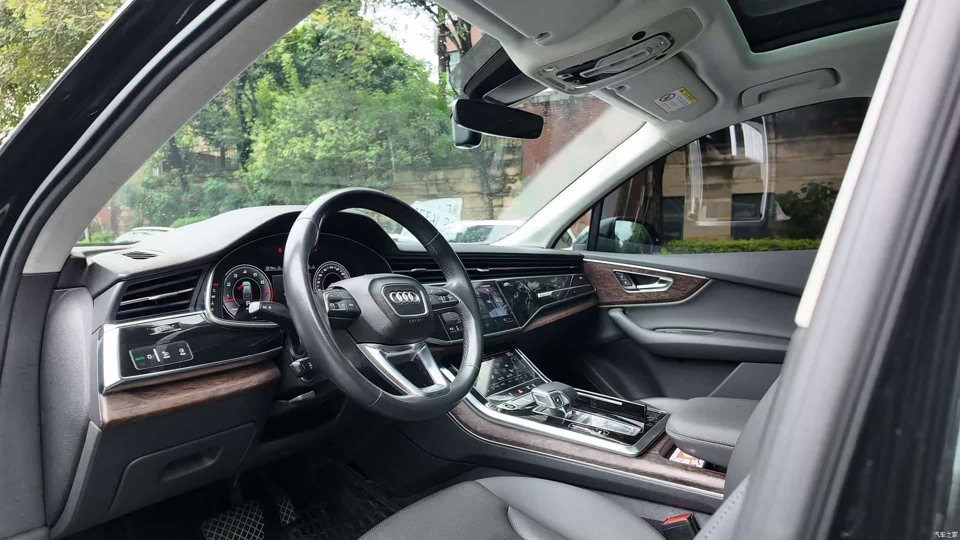 Audi Q7, 2021 все фото