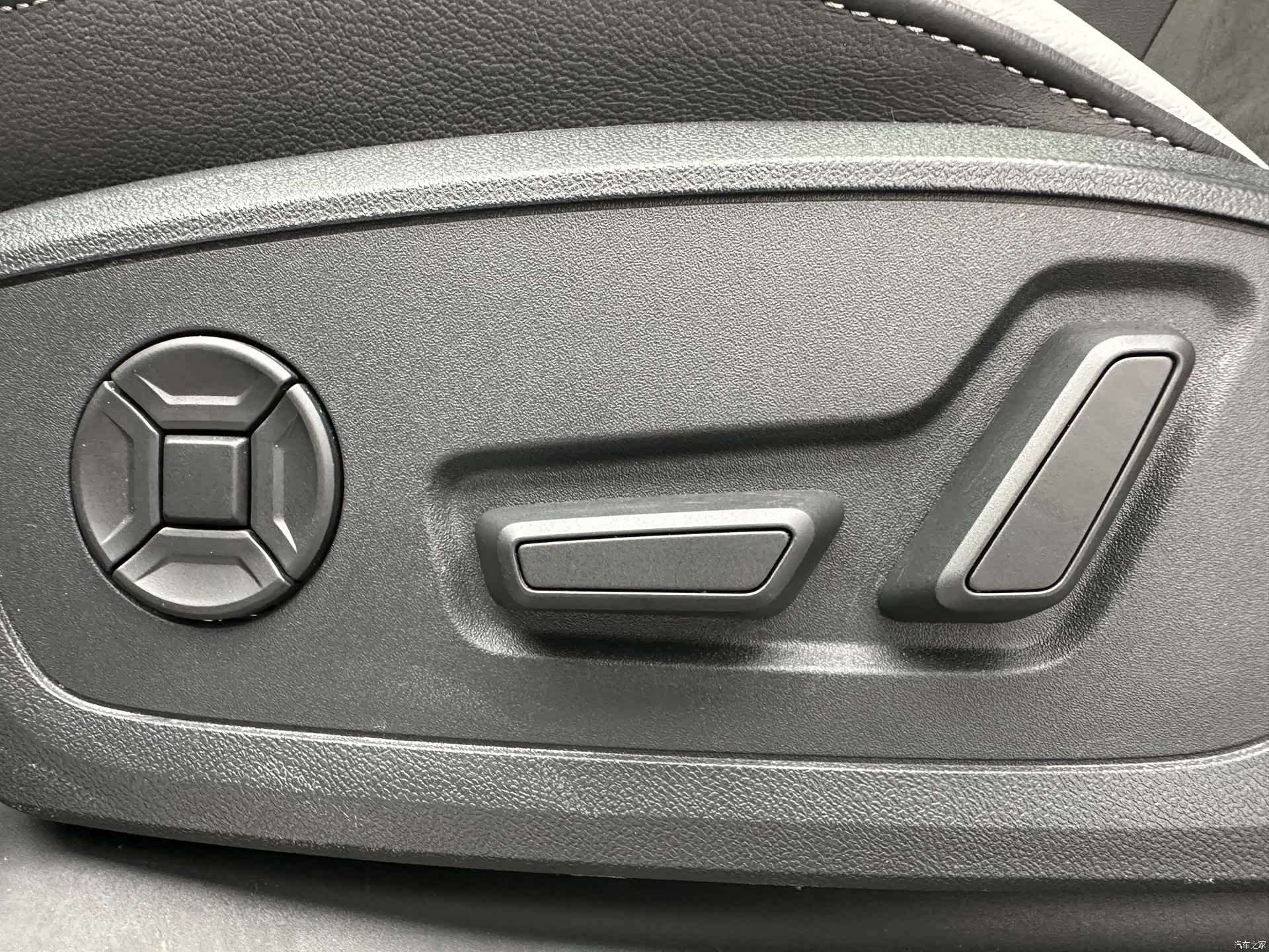 Audi Q3, 2022 13