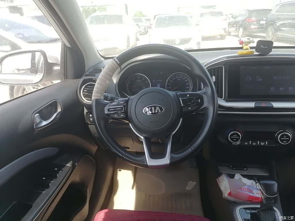 Kia KX1, 2018 11