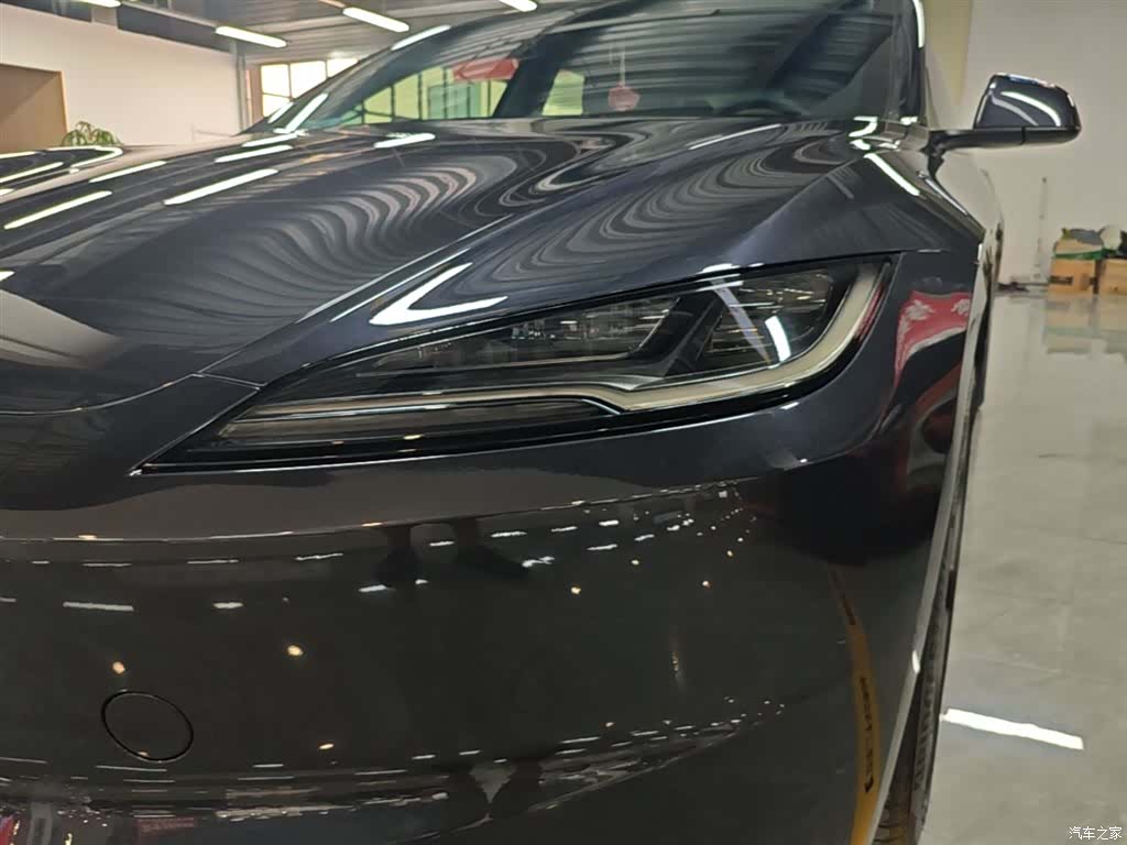Tesla Model 3, 2025 24
