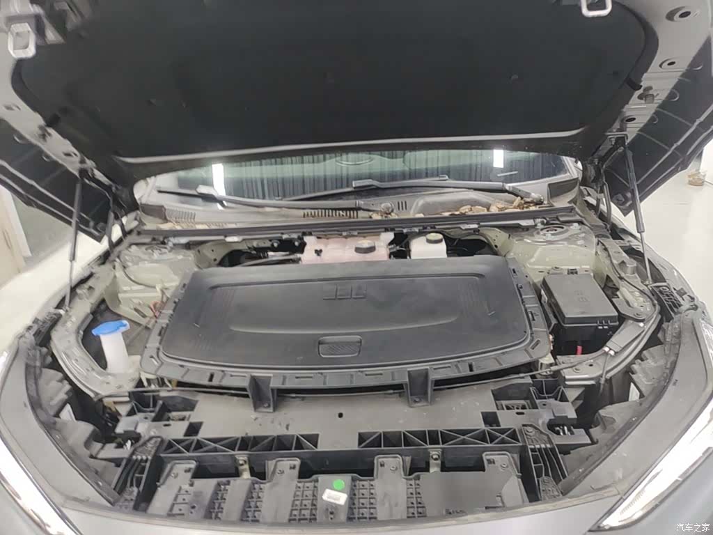 Geely E8, 2024 16