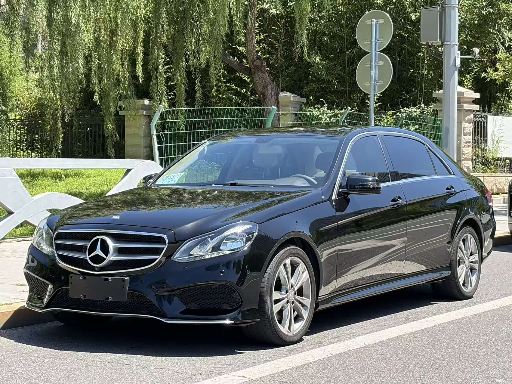 Mercedes-Benz E-Class, 2015 1
