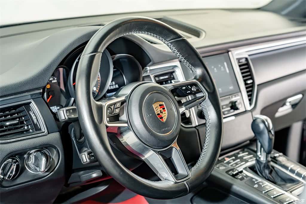 Porsche Macan, 2017 10