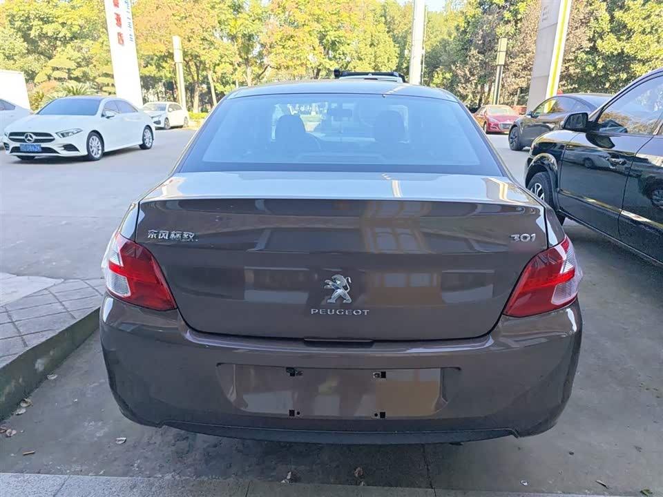 Peugeot 301