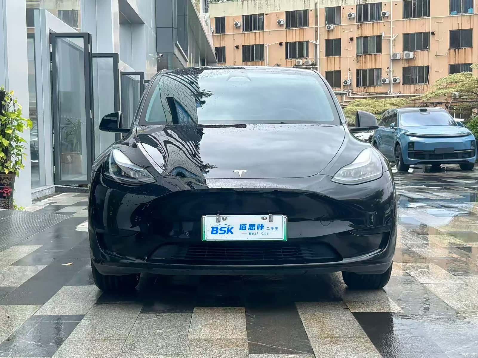 Tesla Model Y, 2023 2