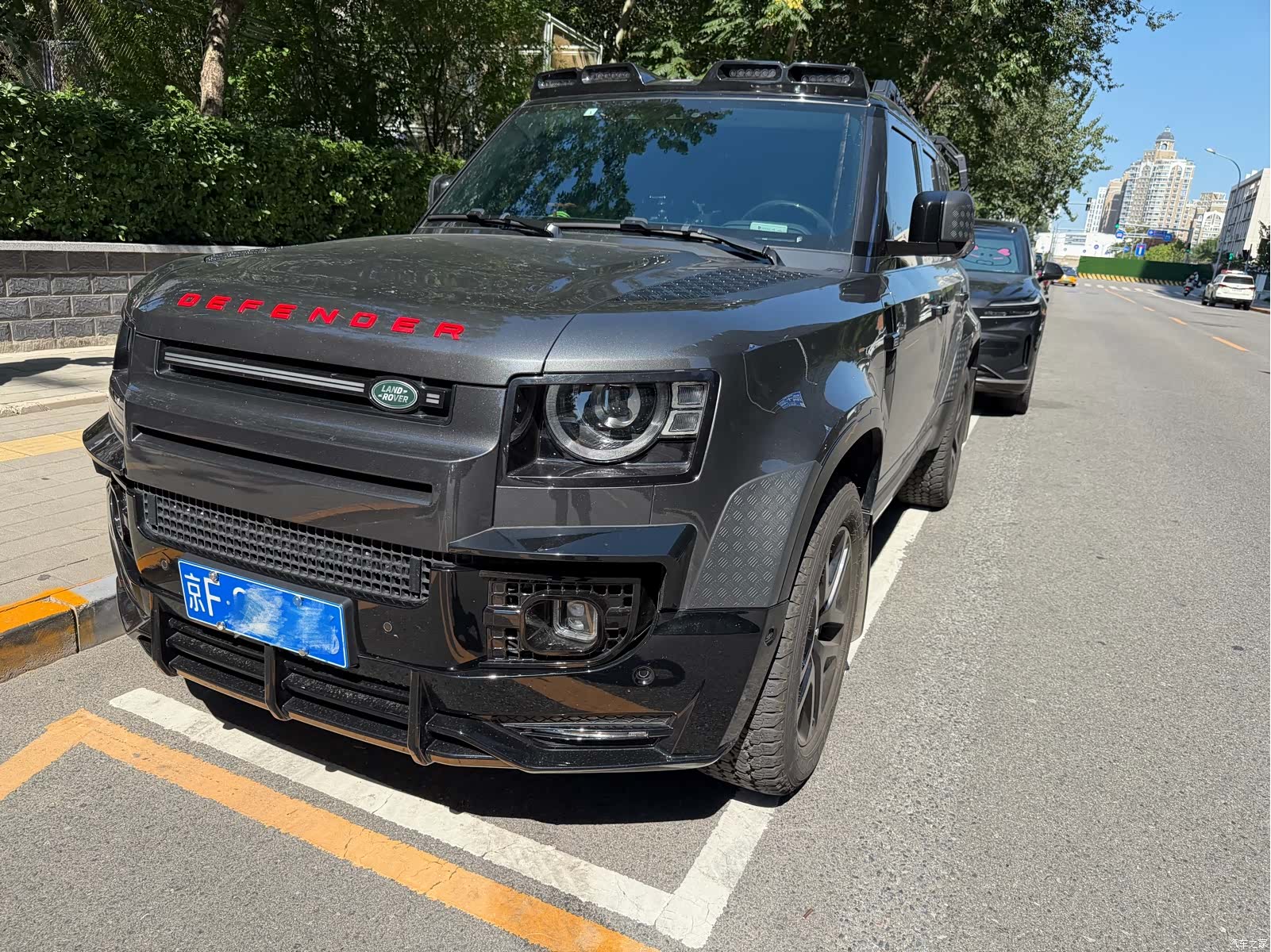 Land Rover Defender
