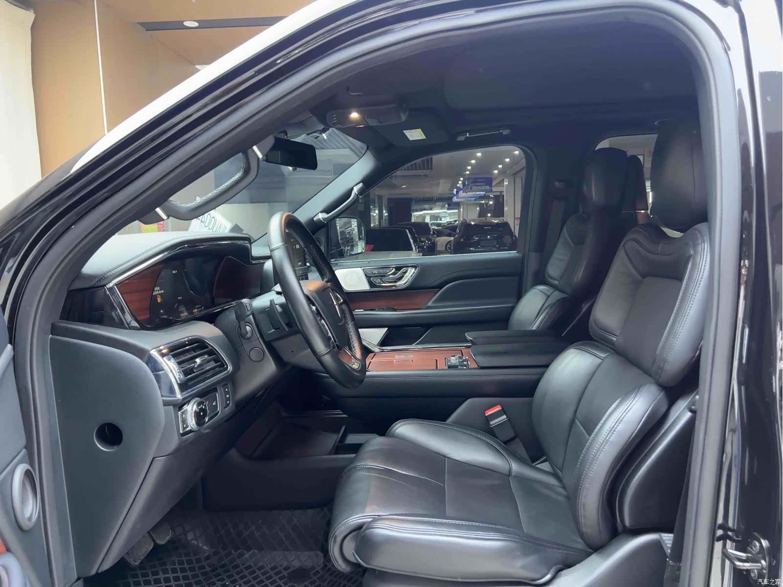 Lincoln Navigator, 2022 8