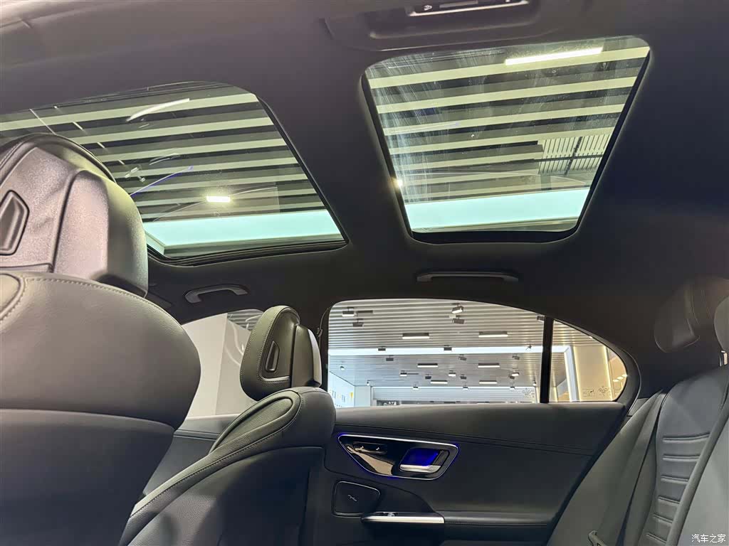 Mercedes-Benz C-Class, 2023 26
