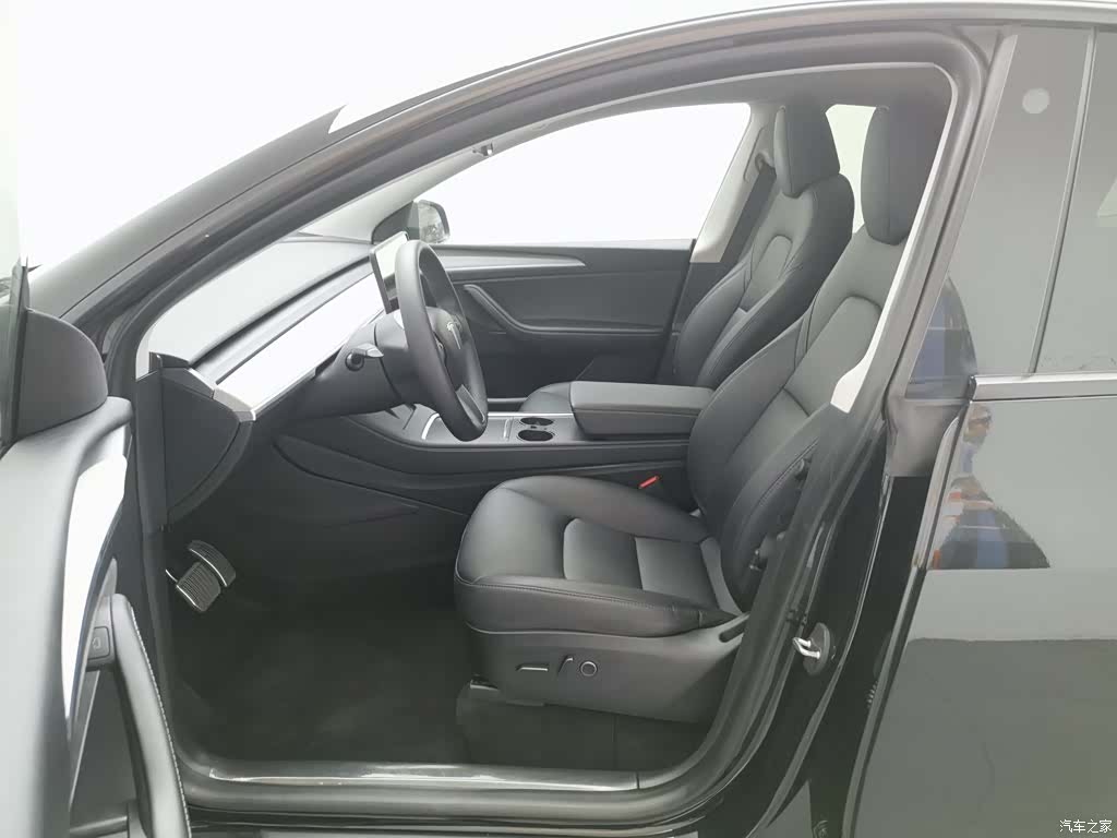 Tesla Model Y, 2024 10