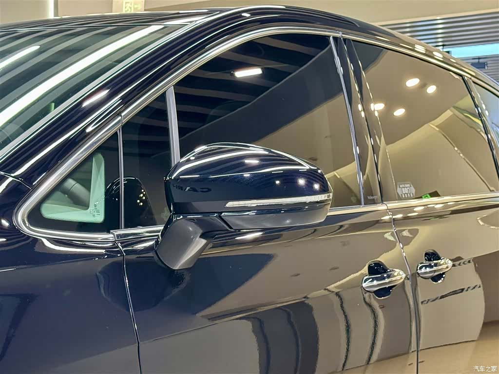 Volkswagen Viloran, 2025 12