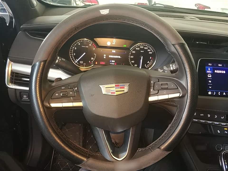 Cadillac XT4