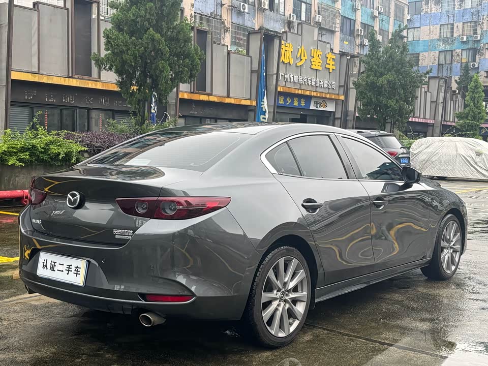 Mazda 3 Angkesaila