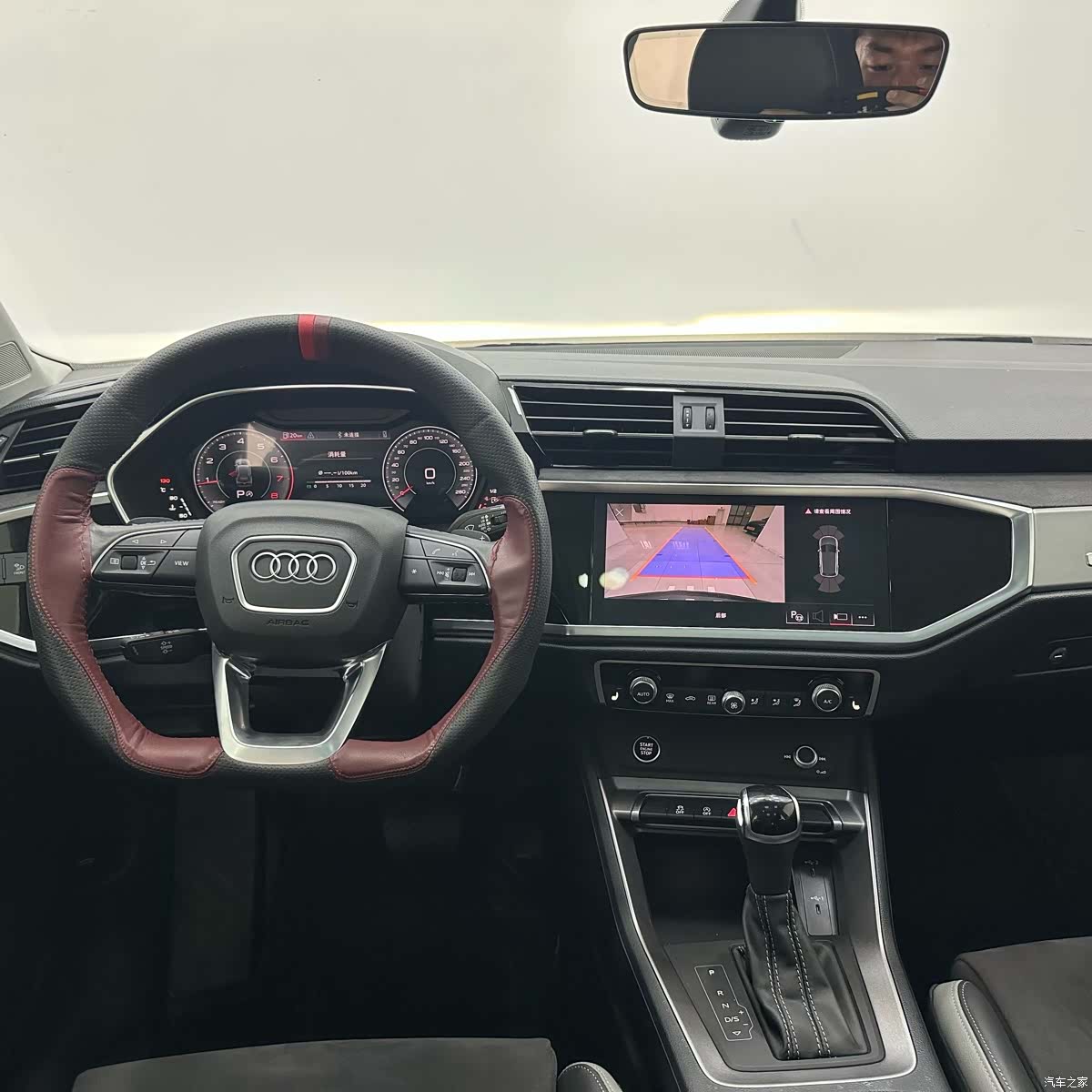 Audi Q3, 2022 10