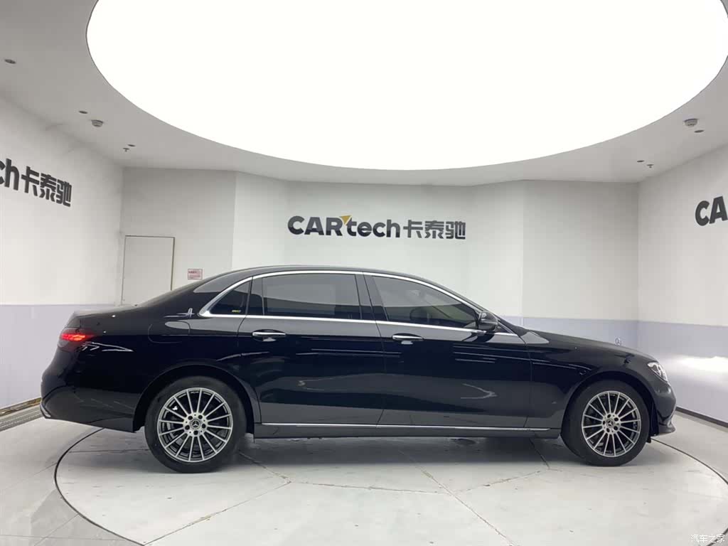 Mercedes-Benz E-Class, 2023 4