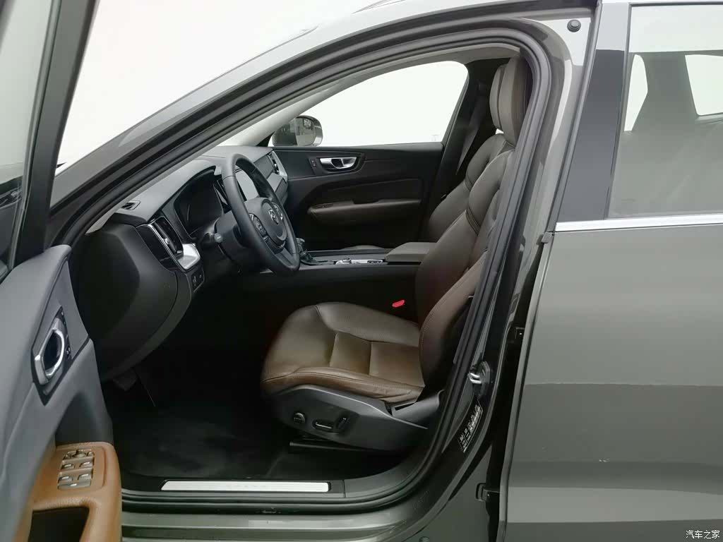 Volvo XC60, 2020 10
