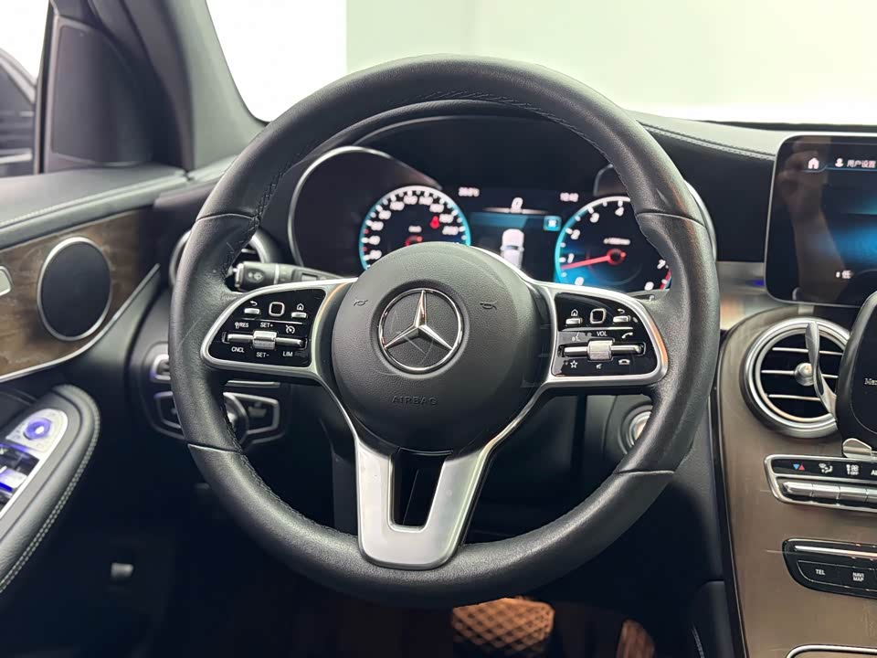 Mercedes-Benz GLC Mercedes-Benz GLC