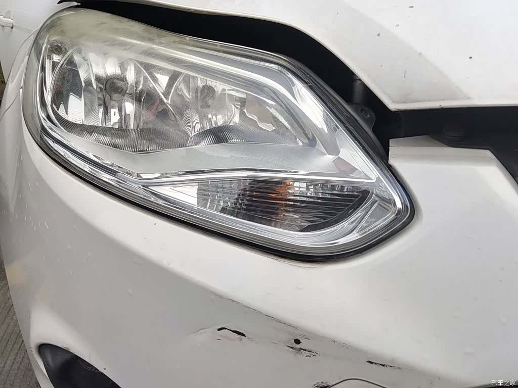 Ford Focus, 2015 7