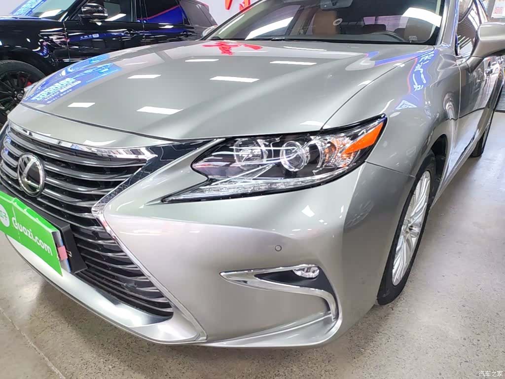 Lexus ES, 2018 24